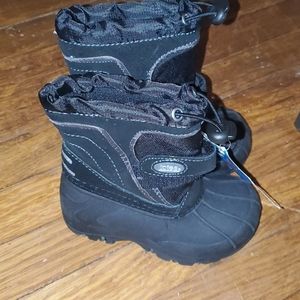 Totes toddler boy boots size 6